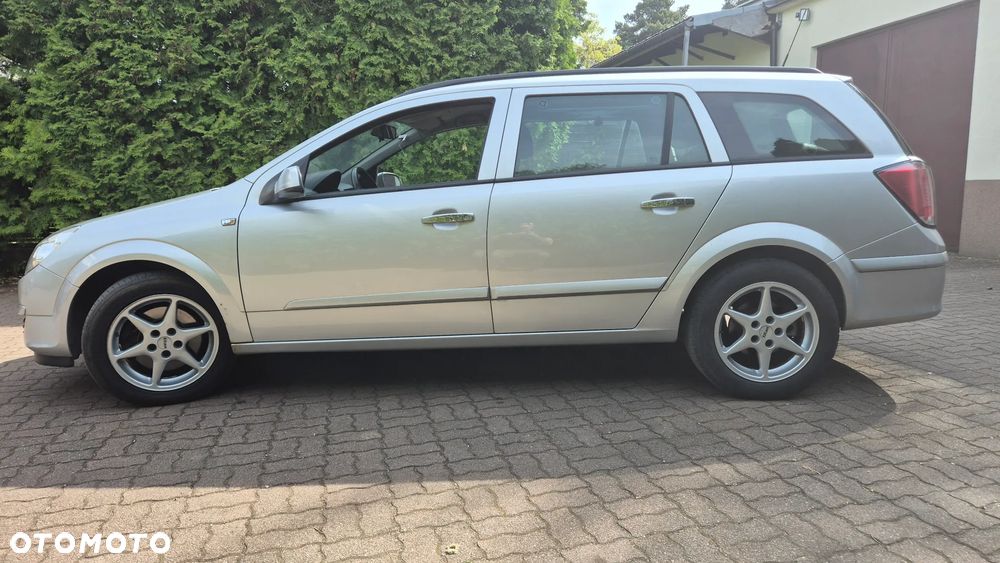 Opel Astra 1.9 CDTI DPF Edition - 22