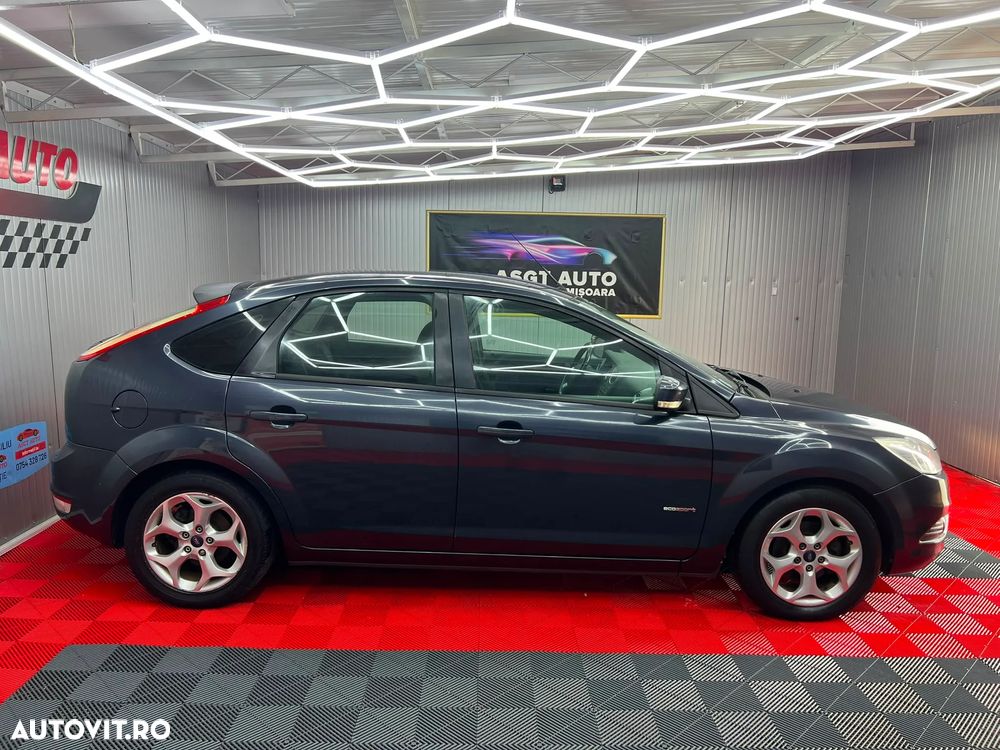 Ford Focus - 22