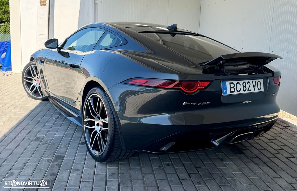 Jaguar F-Type P300 Aut. R-Dynamic Black - 10