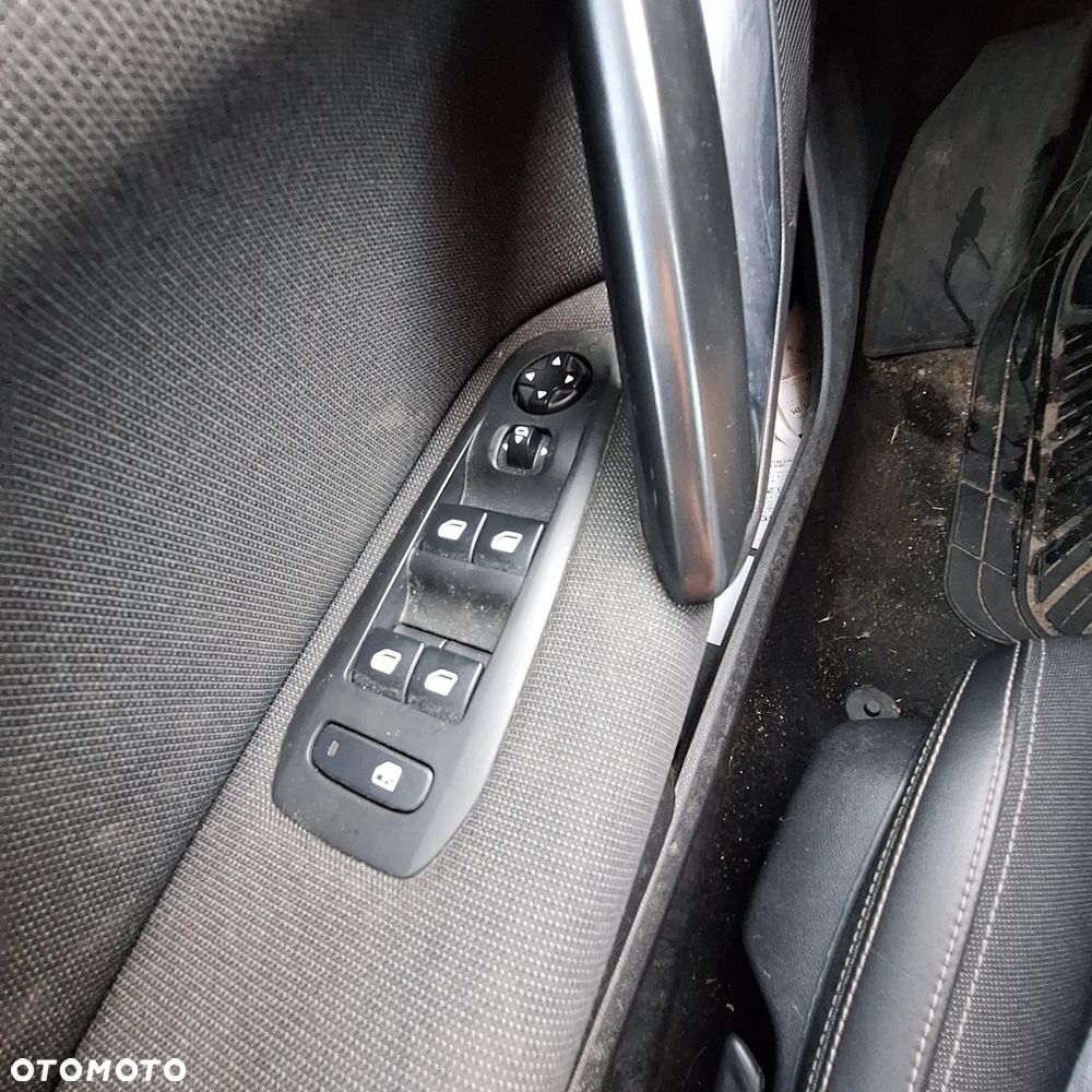 Peugeot 308 PureTech 130 GPF EAT8 Stop & Start Tech Edition - 15