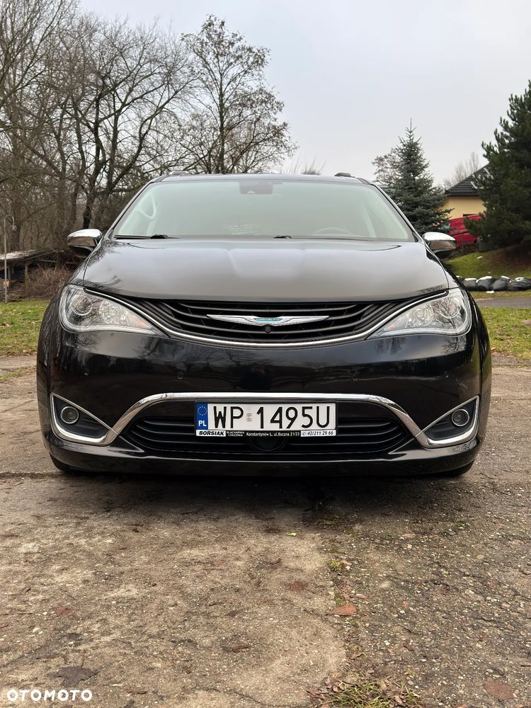 Chrysler Pacifica - 2