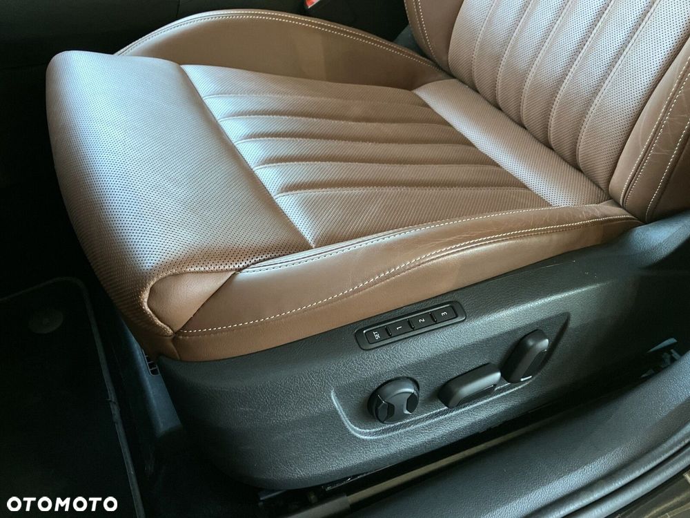 Skoda Superb 2.0 TDI SCR L&K DSG - 16