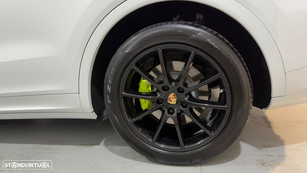 Porsche Cayenne E-Hybrid - 15