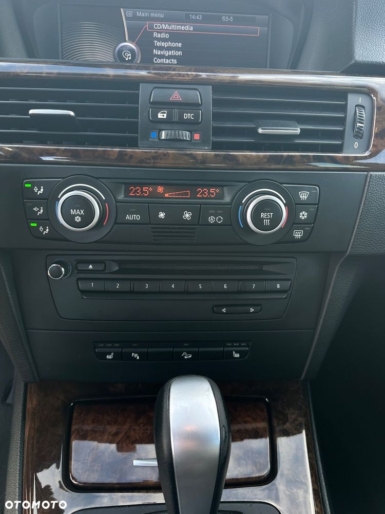BMW Seria 3 335i xDrive - 12