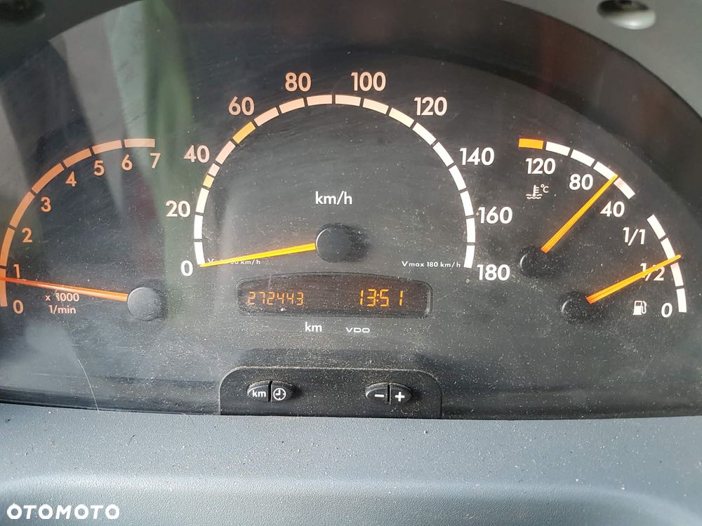 Mercedes-Benz Sprinter - 8