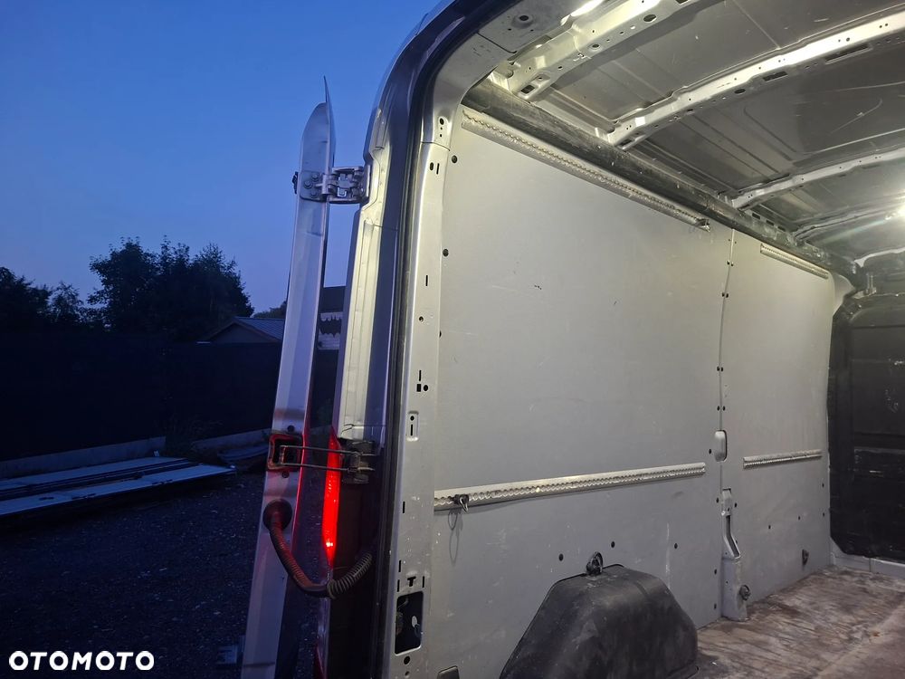 Ford Transit - 26