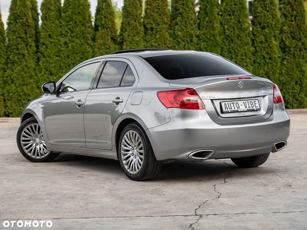 Suzuki Kizashi 2.4 4x4 CVT Sport - 9