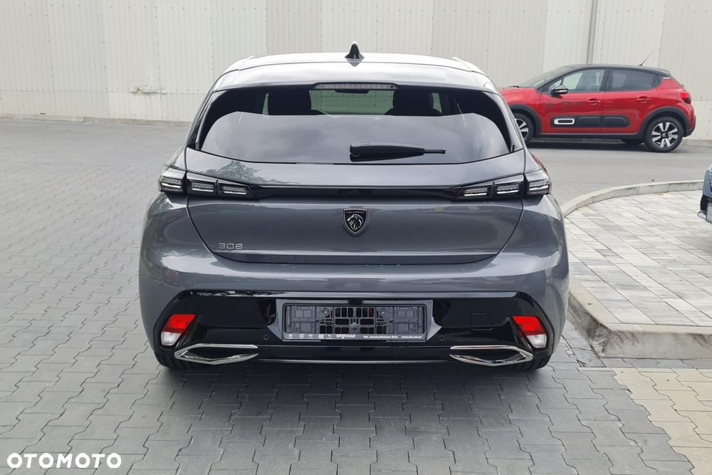 Peugeot 308 - 8
