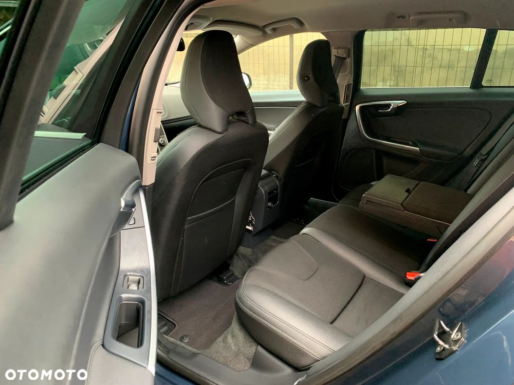 Volvo V60 ver-d2-momentum - 5