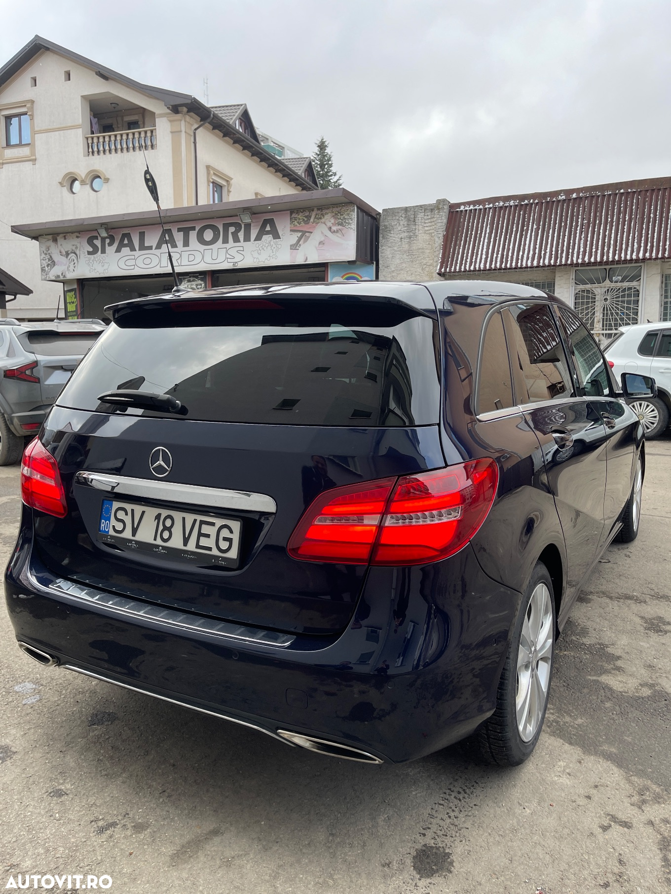 Mercedes-Benz B - 4