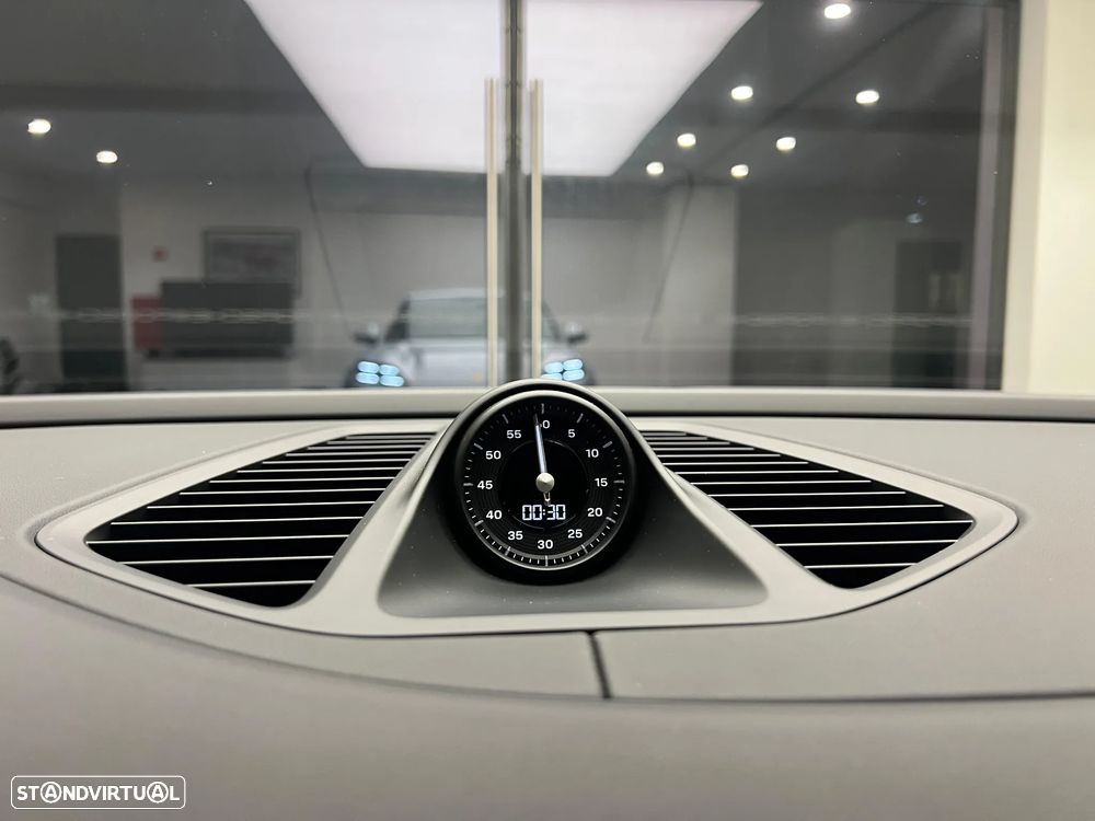 Porsche Macan Electric 4 - 41