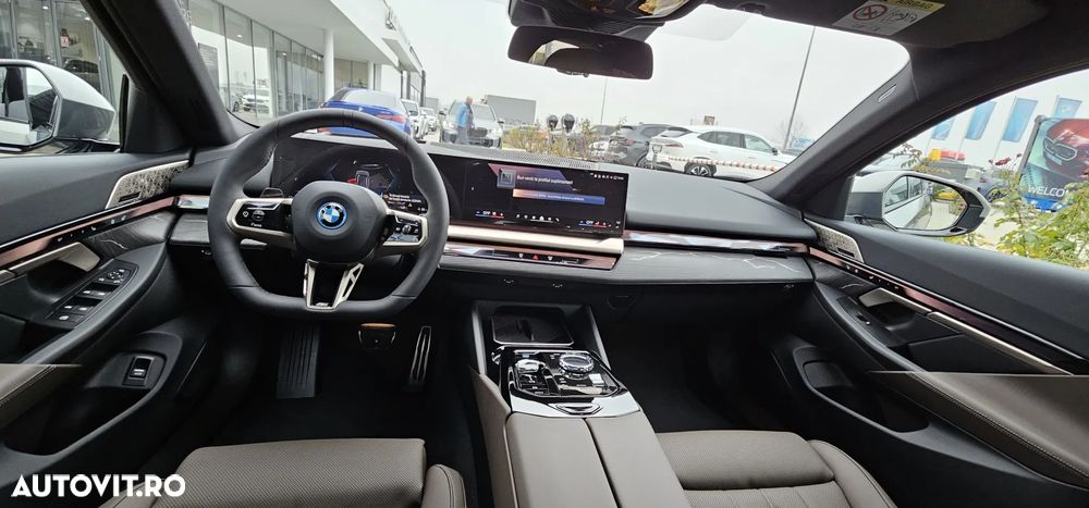 BMW i5 xDrive40 - 9