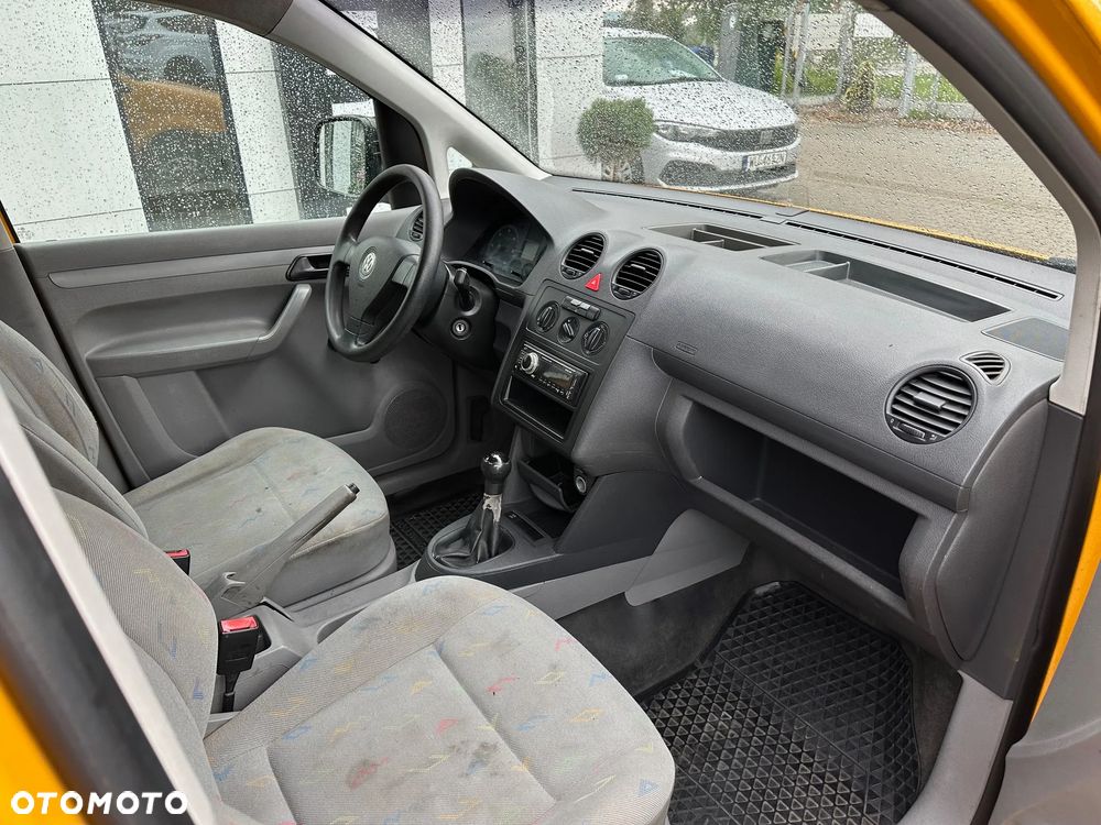 Volkswagen Caddy - 10