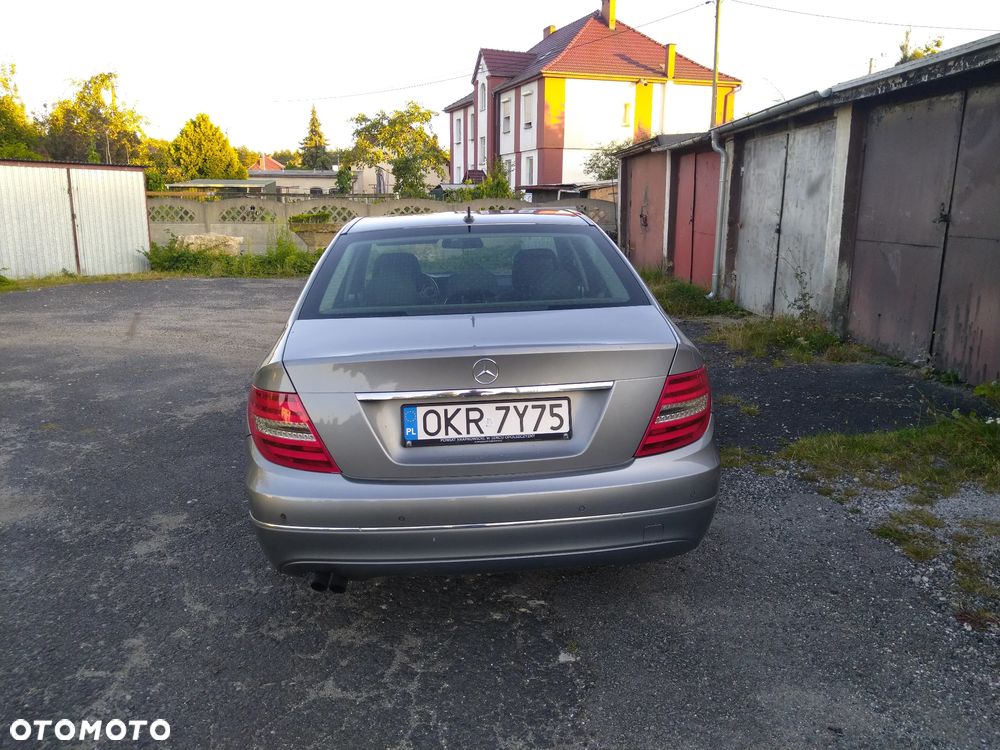 Mercedes-Benz Klasa C 180 CDI DPF (BlueEFFICIENCY) 7G-TRONIC Avantgarde - 7