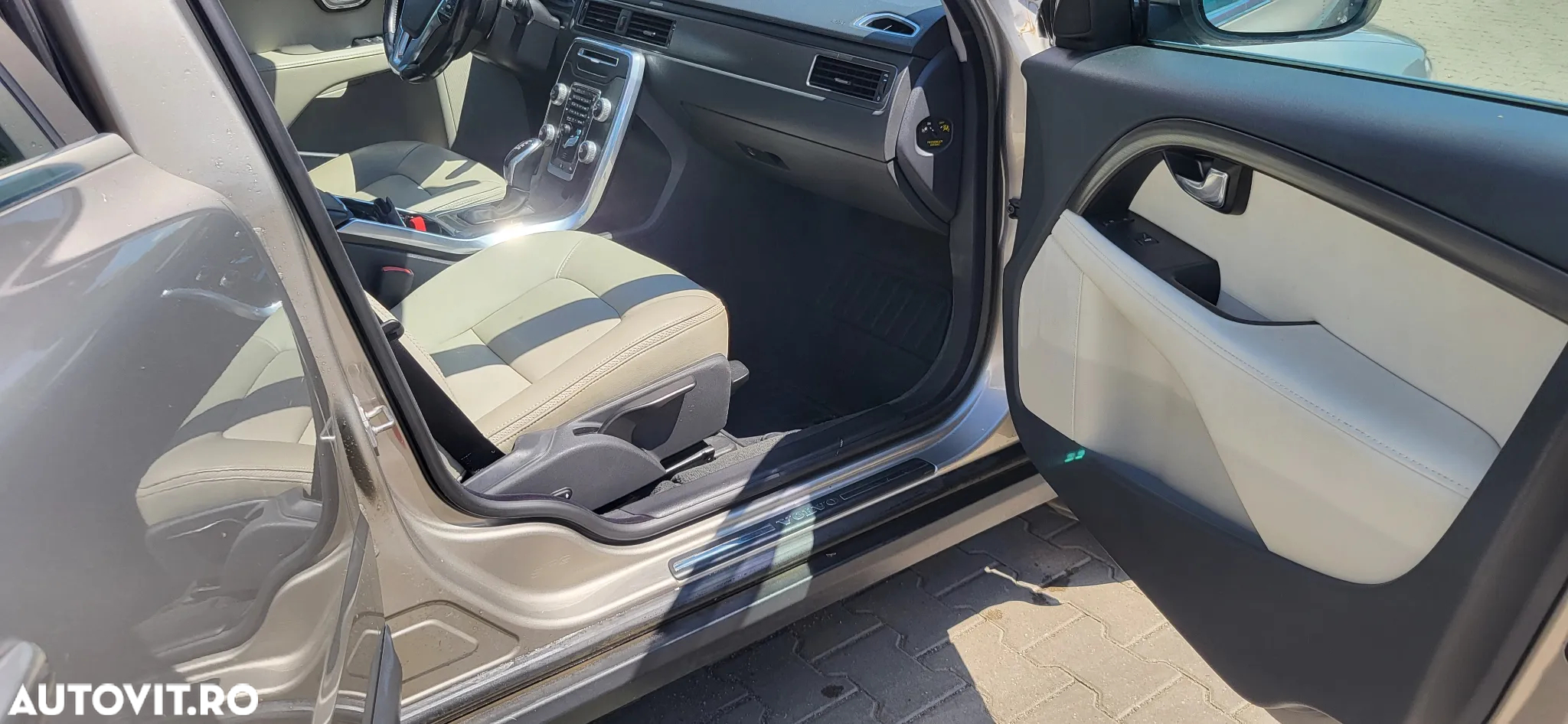 Volvo XC 70 D4 Geartronic Momentum - 11