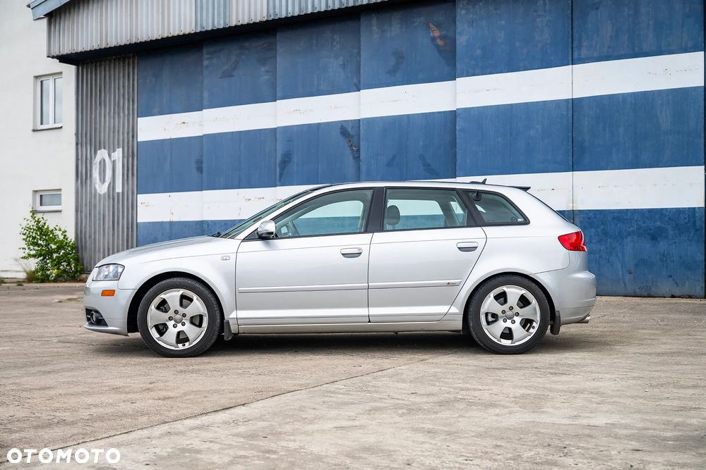 Audi A3 ver-3-2-sportback-quattro-s-tronic-s-line-sportpaket-plus - 5