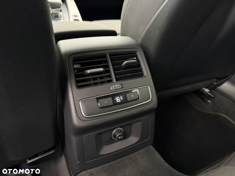 Audi A4 Limousine - 17
