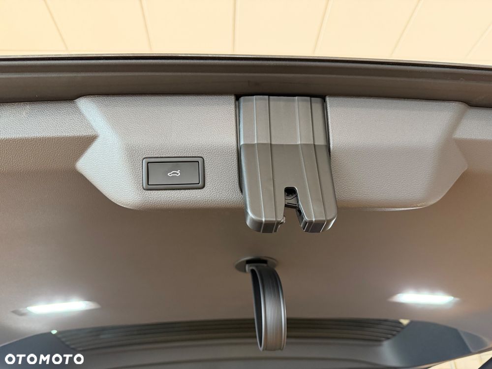Volkswagen Multivan - 8