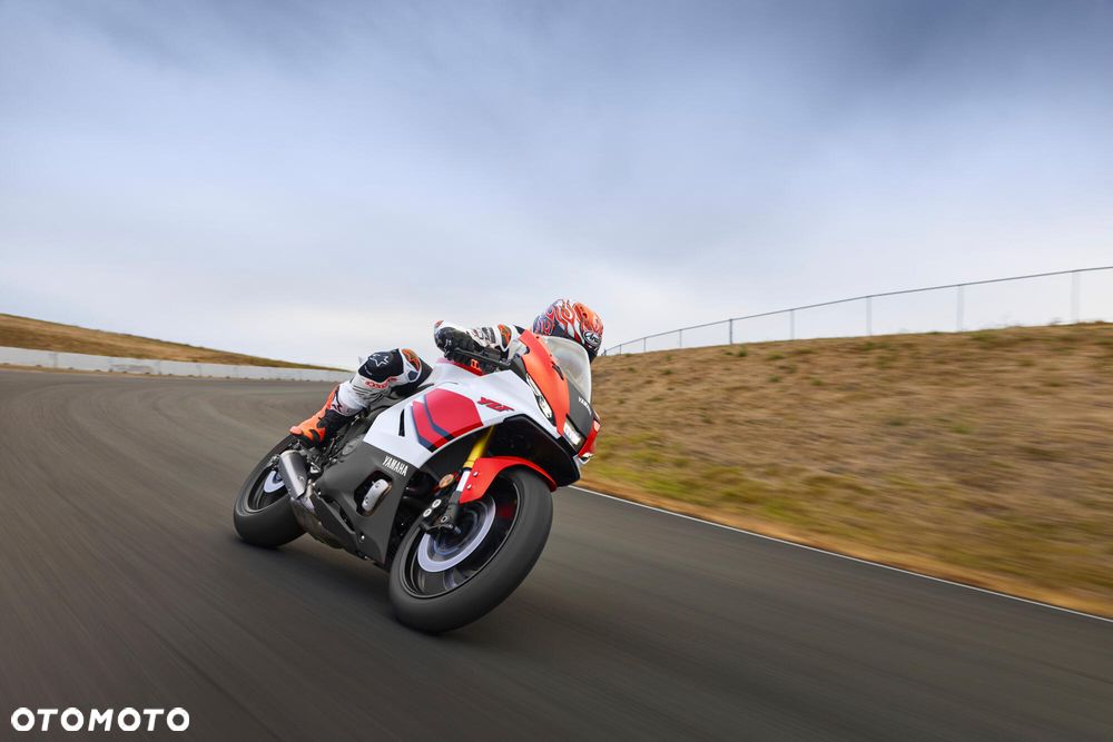 Yamaha R7 - 3