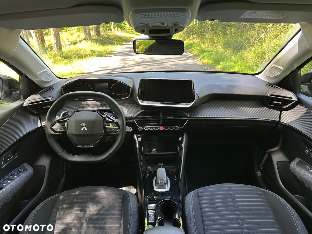 Peugeot 208 PureTech 100 EAT8 Active - 17