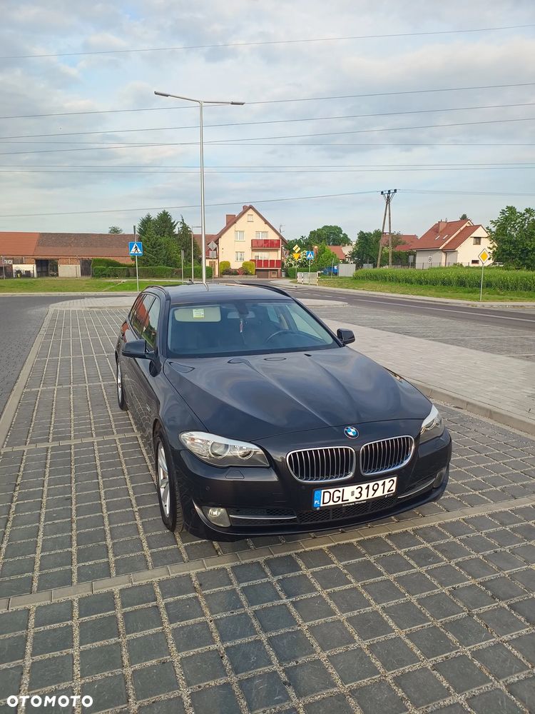 BMW Seria 5 520d xDrive - 4