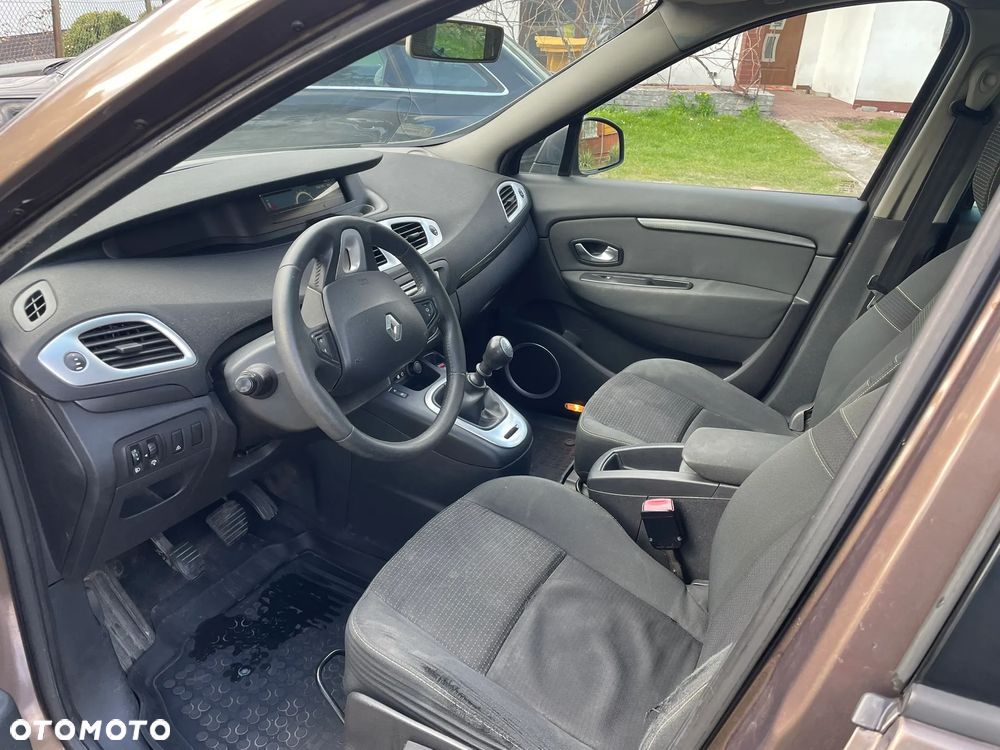 Renault Scenic 1.5 dCi Authentique - 6