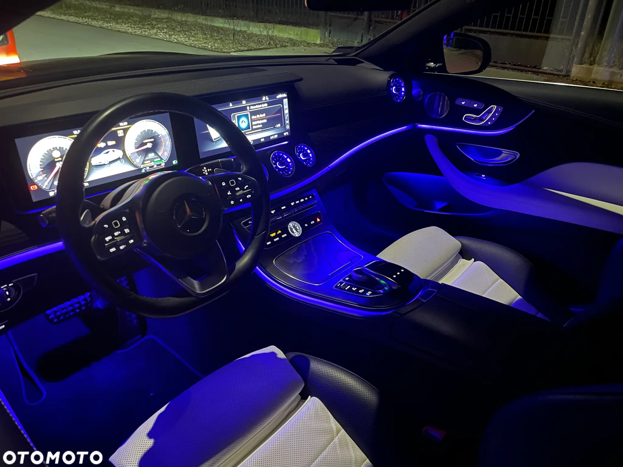 Mercedes-Benz Klasa E 300 Coupe 9G-TRONIC - 9