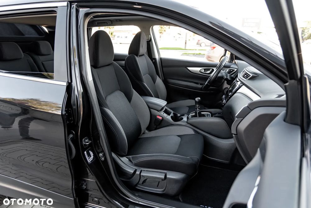 Nissan Qashqai 1.3 DIG-T N-Connecta - 27