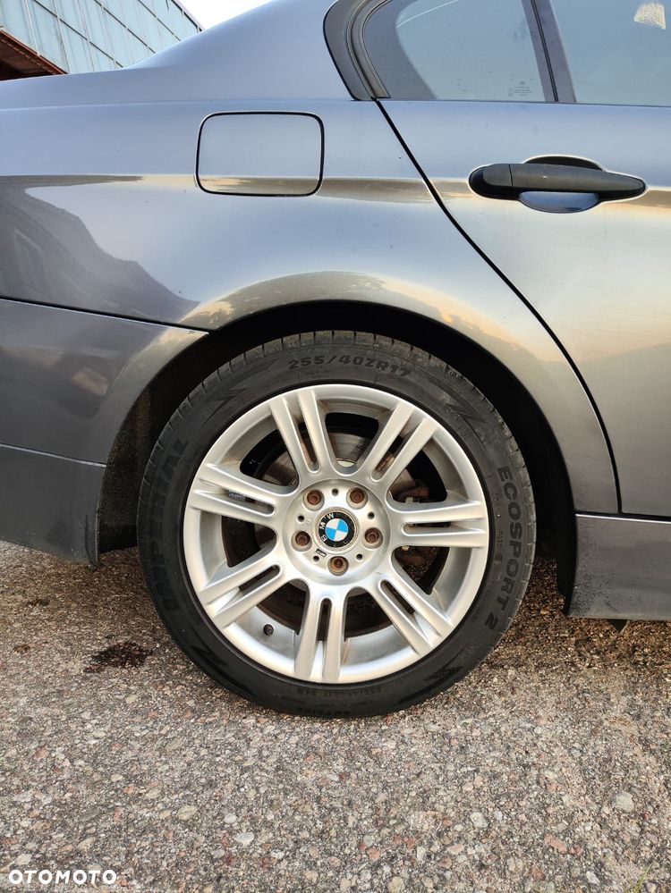 BMW Seria 3 320i - 3