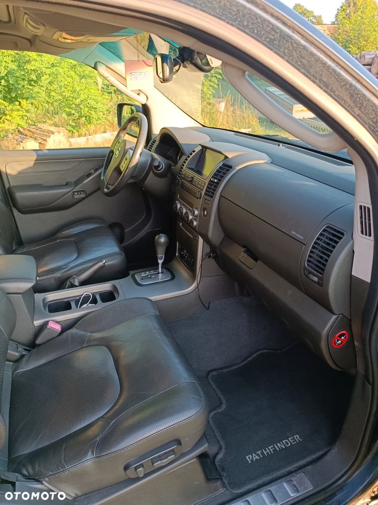 Nissan Pathfinder 2.5 D Platinum - 5