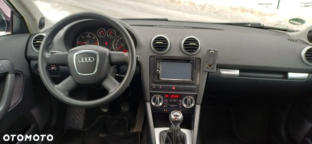 Audi A3 Sportback 2.0 TDI DPF Attraction - 5