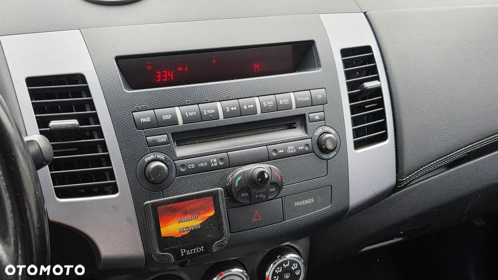 Citroën C-Crosser 2.4i CVT Exclusive - 12
