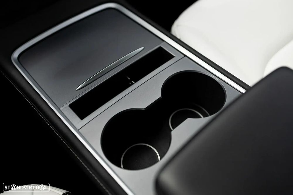 Tesla Model Y Long Range Tração Integral - 38