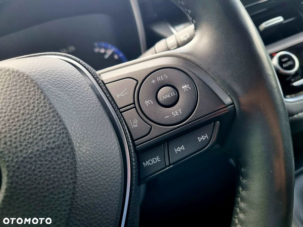 Toyota Corolla 1.8 Hybrid Comfort - 18