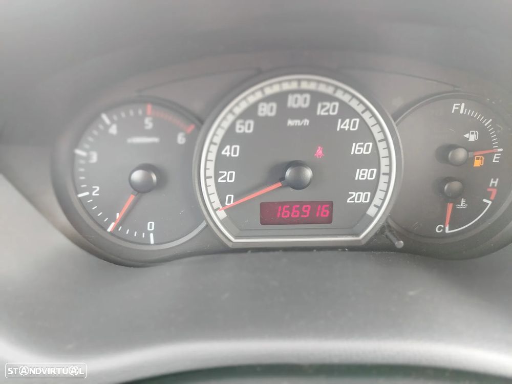 Suzuki Swift 1.3 DDiS GL - 3