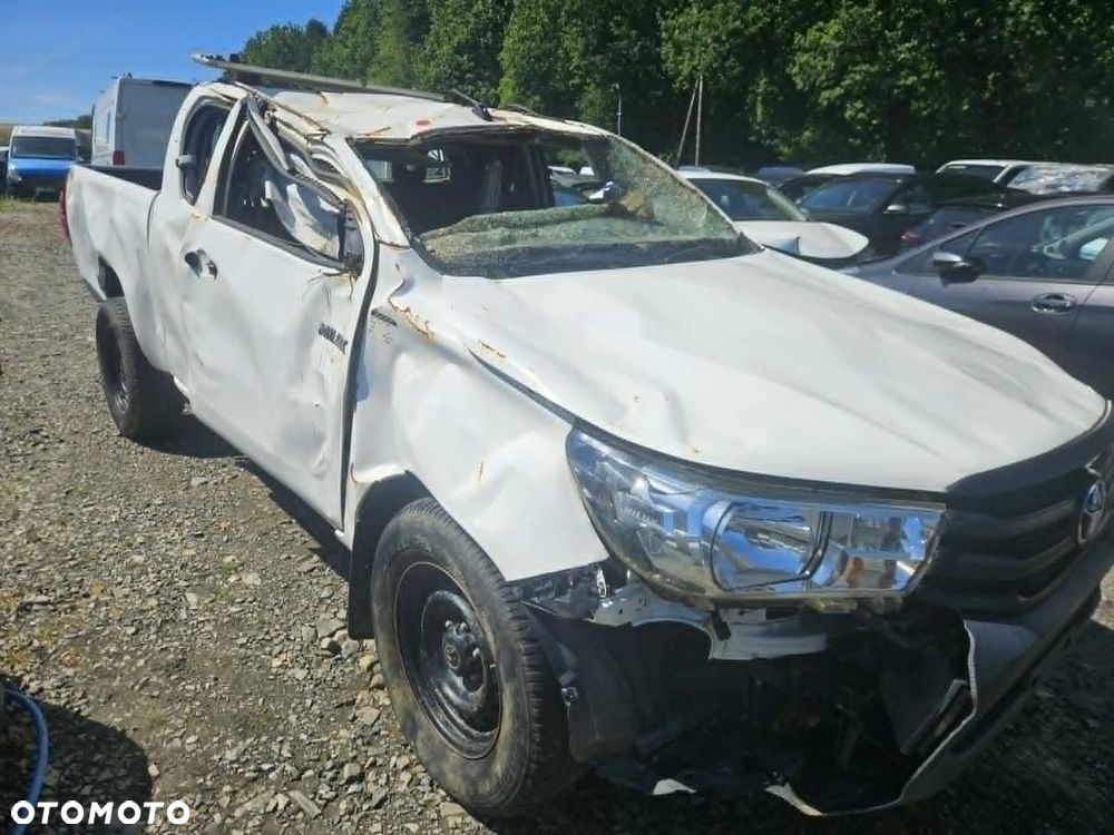 Toyota Hilux - 15