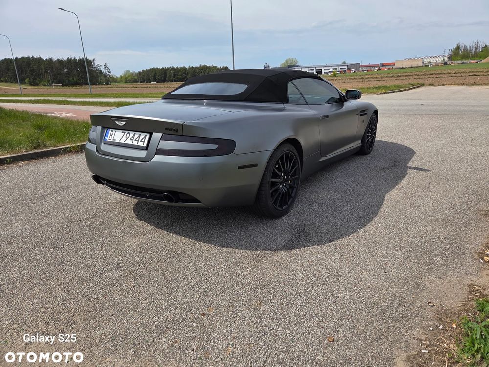 Aston Martin DB9 - 4