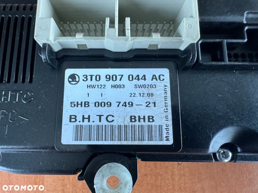 Panel sterowania klimatronik 3t0907044ac Skoda Octavia II lift - 4