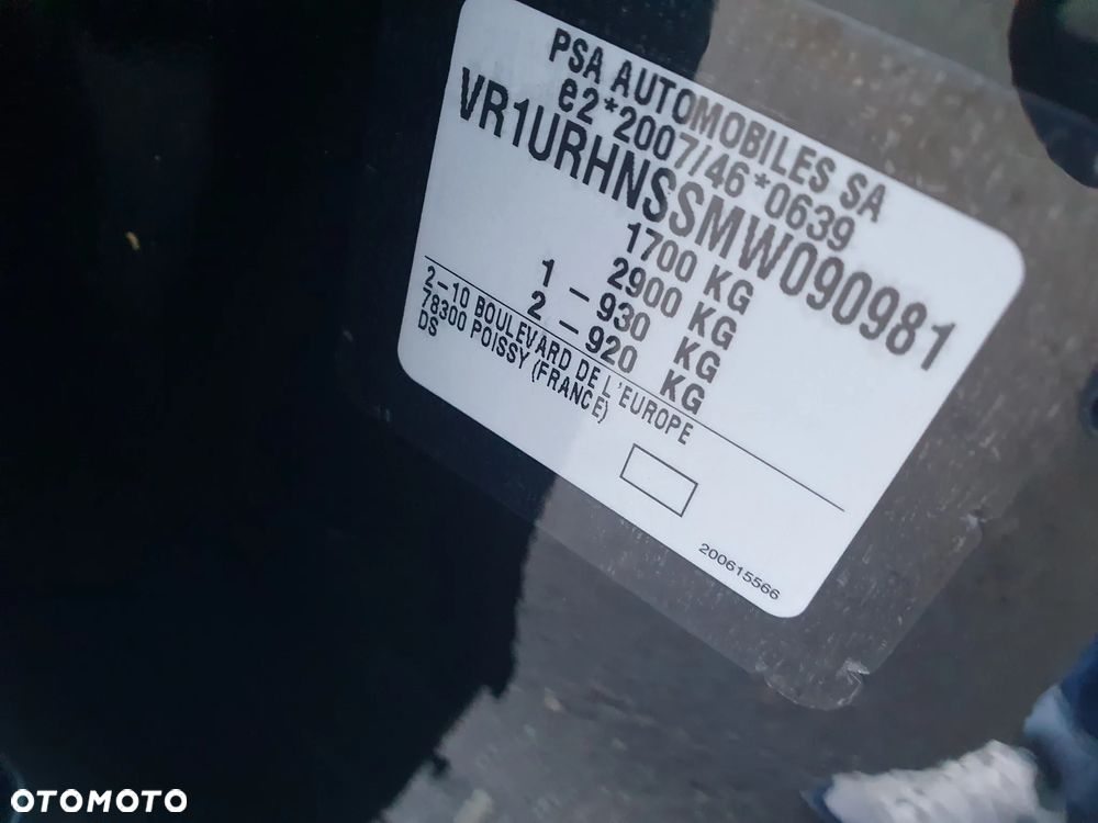 DS Automobiles DS 3 Crossback 1.2 PureTech Performance Line + - 26