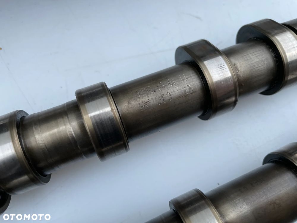 Pokrywa zaworów wałki rozrządu vw Golf V 03C103475 03CAS 03CAH - 12