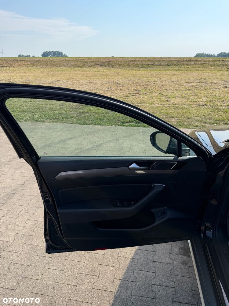 Volkswagen Passat Alltrack - 12