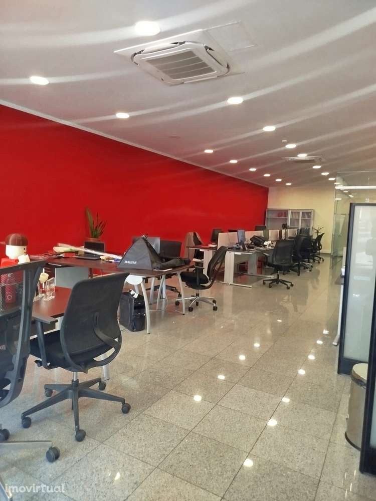 Escritório Premium com Garagem e Montra – Centro de Lisboa - Grande imagem: 2/27