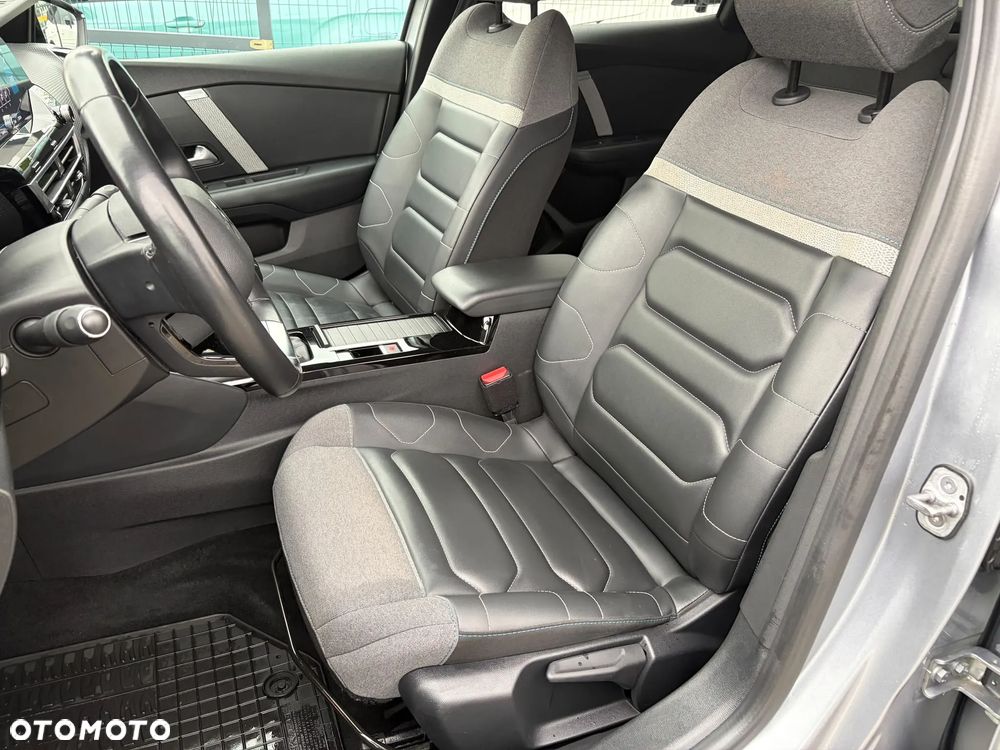 Citroën C4 1.2 PureTech Shine S&S - 9
