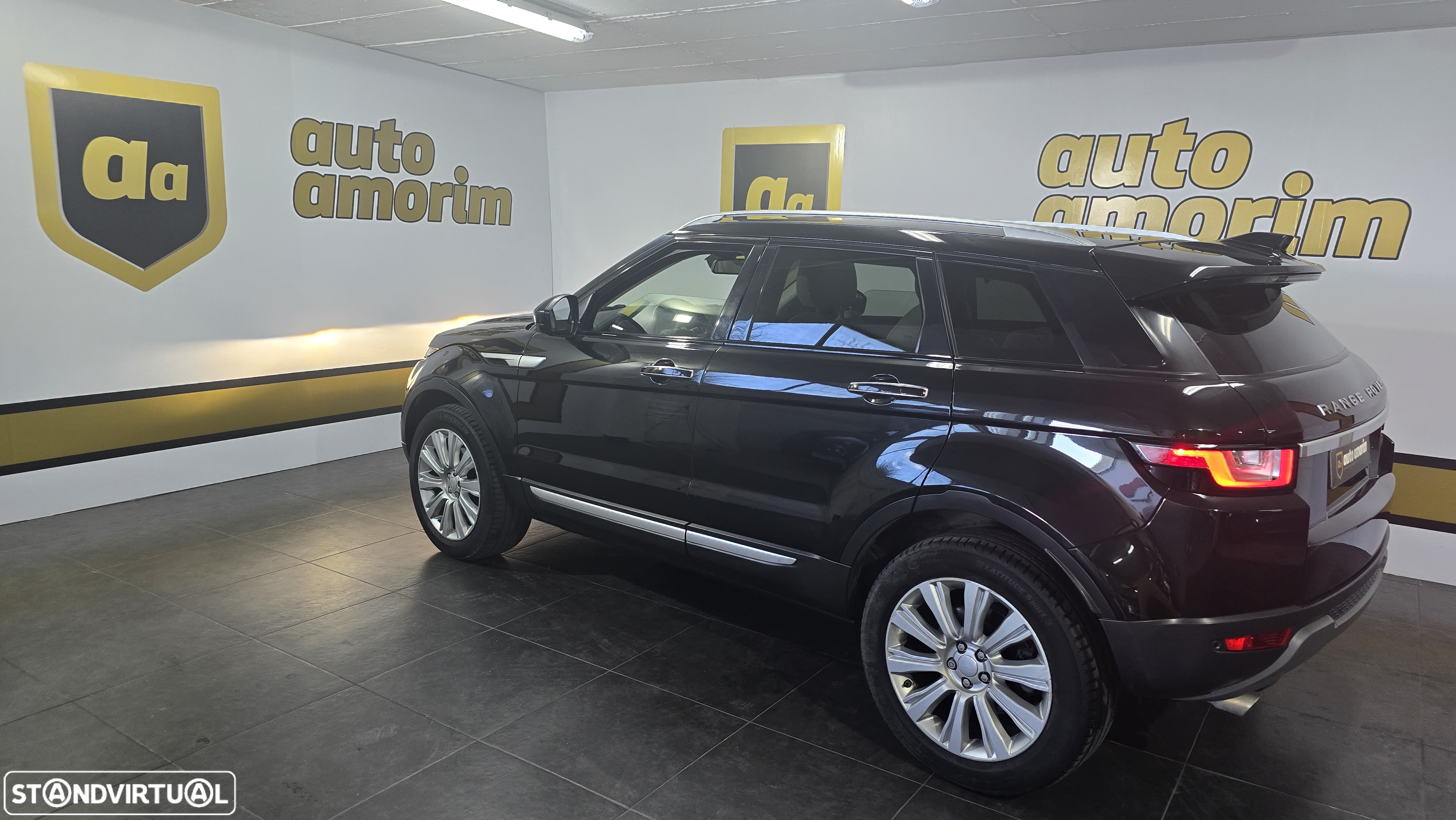 Land Rover Range Rover Evoque 2.0 TD4 SE Auto - 11