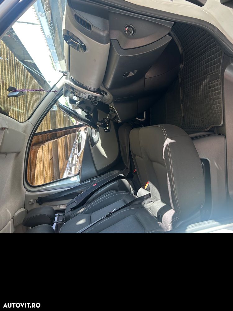 Renault Trafic - 10