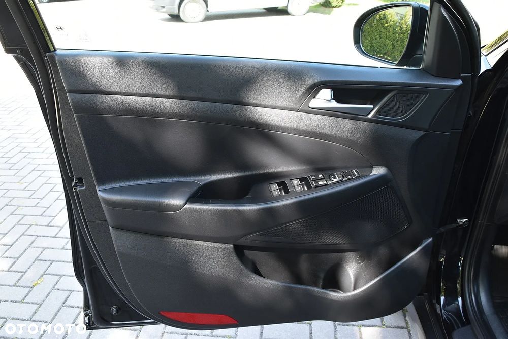 Hyundai Tucson 2.0 CRDI 4WD Automatik Premium - 27