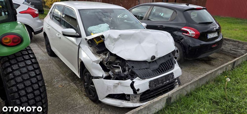 Skoda Fabia 2016 photo 3