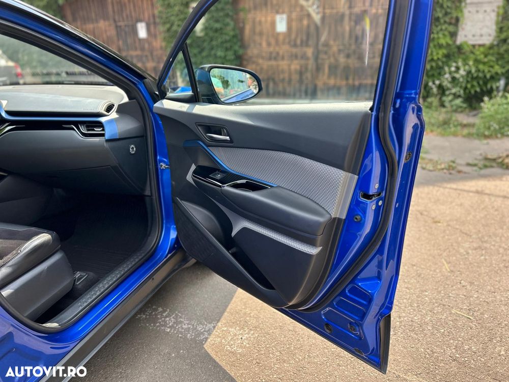 Toyota C-HR - 11