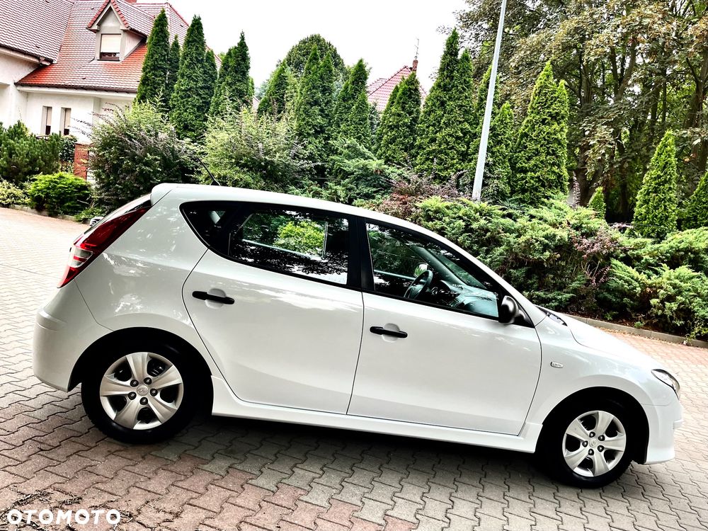Hyundai i30 1.4 Team 08 - 8