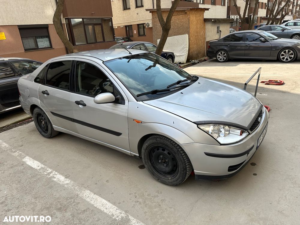 Ford Focus 1.6i 16V - 4